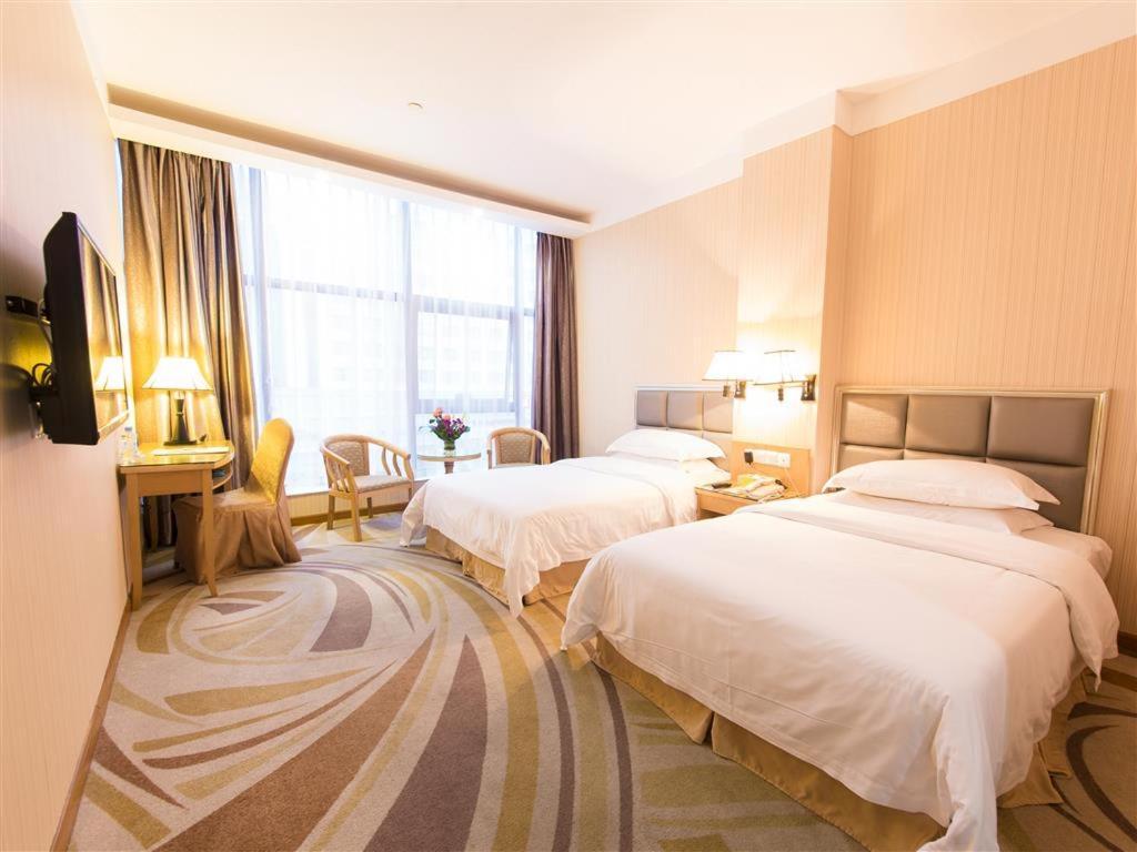 Vienna Hotel Zhanjiang Coast Avenue Esterno foto