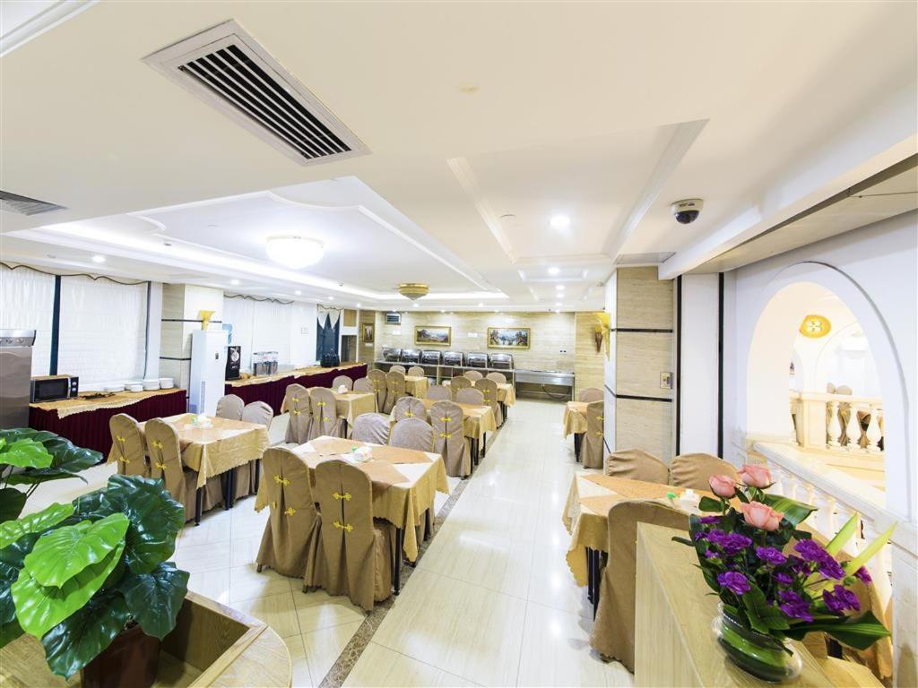 Vienna Hotel Zhanjiang Coast Avenue Esterno foto